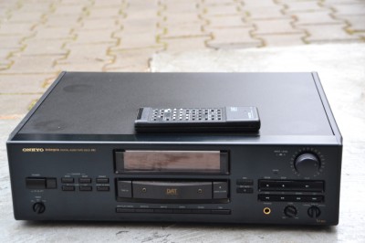 DAT Onkyo Integra DT 901 cu Telecomanda originala foto