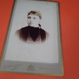 Cumpara ieftin FOTO PORTRET FEMEIE ANII 1900 VECHI PE CARTON GROS 10 / 7 CM DE COLECTIE RARA!