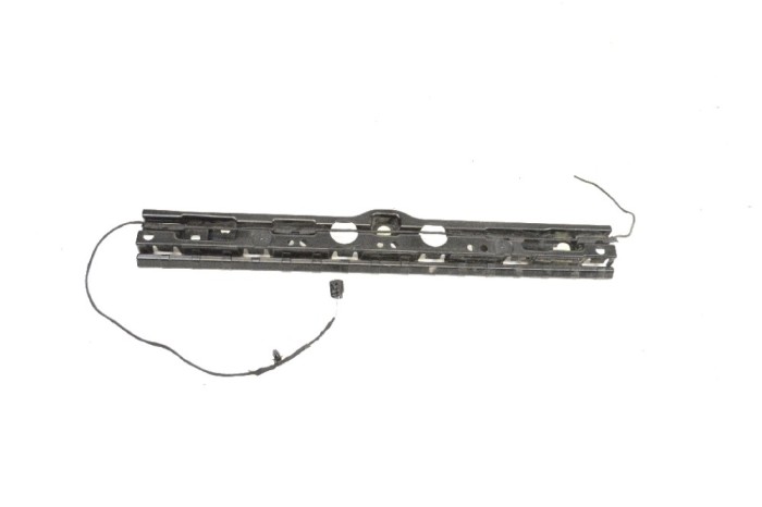 Suport prag lateral st&acirc;nga față BMW 7 G11, G12 2016 OEM: 7357133 11691017