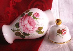 VAZA PORTELAN SCHWARZENHAMMER BAVARIA DECOR CU TRANDAFIRI 20.5 CM