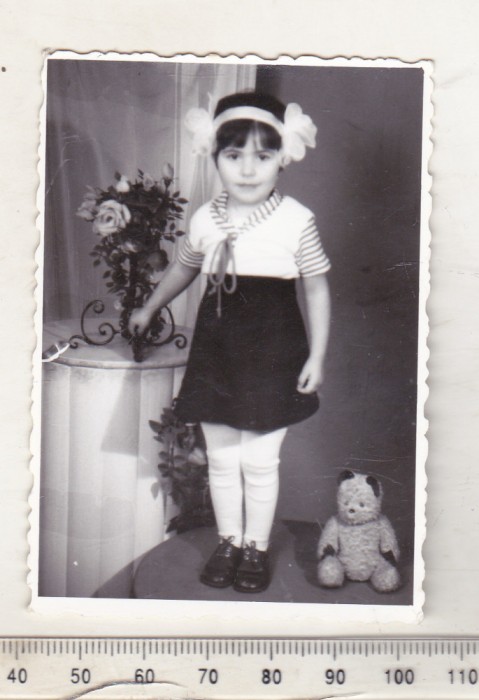 bnk foto Copii cu jucarii - fetita cu ursulet de plus