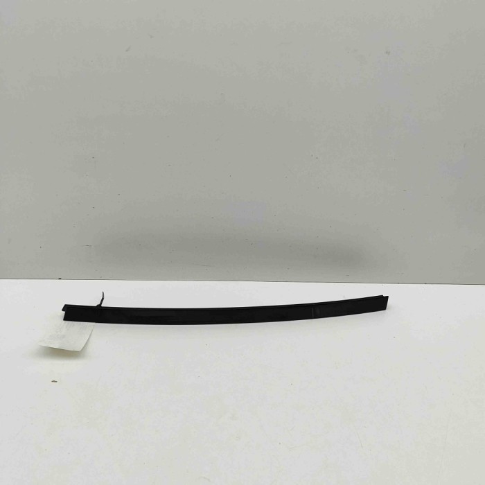 Ornament vertical ușă st&acirc;nga spate BMW 7 E38 1996 OEM: 8157861 31964364