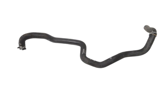 Furtun de lichid de răcire VOLVO V90 II 2018 OEM: 31338302 17616127
