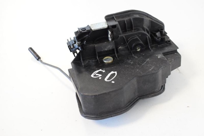 &Icirc;ncuietoare ușă dreapta spate BMW X5 E70 2011 OEM: 7276686 4008837