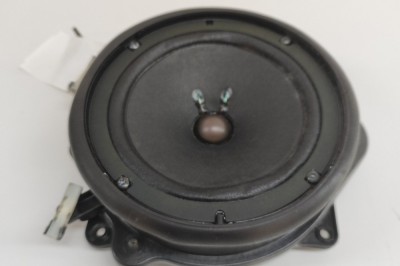 Difuzor ușă dreapta spate AUDI A8 D3 4E2, 4E8 2006 OEM: 4E0035411H 29399199 foto