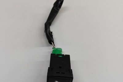 Comutator deschidere rezervor NISSAN LEAF ZE0 2016 OEM: 25198-3NF0A,251983NF0A 30469500 foto