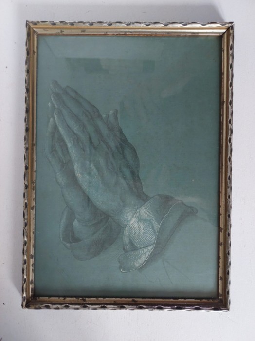Tablou maini in rugaciune, print pe carton, rama lemn, sub sticla, 20.5x28.5cm