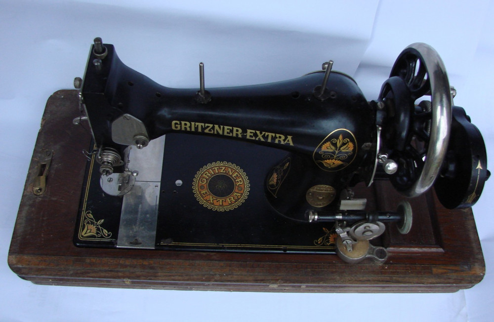 Masina de cusut de epoca marca GRITZNER Durlach | Okazii.ro