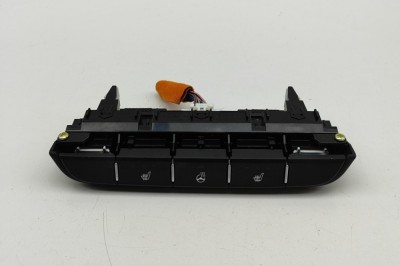 Comutator &amp;icirc;ncălzire scaun KIA CEE\&amp;#039;D Hatchback CD 2023 OEM: 93315-J7010,40B201-1800 | 31976248 foto