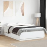 Cumpara ieftin Cadru de pat cu lumini LED, alb, 150x200 cm, lemn prelucrat