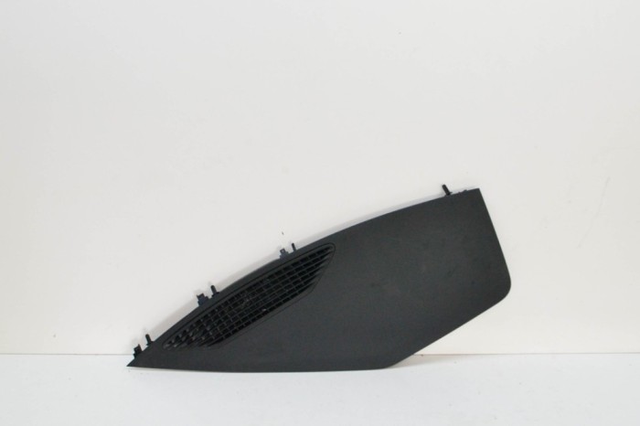nerasta VW ID.3 E11 2020 OEM: 10C858189 14871024
