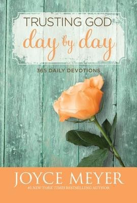 Trusting God Day by Day: 365 Daily Devotions foto