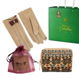 Cumpara ieftin Set Cadou Craciun Portofel din Pluta, Manusi si Cercei
