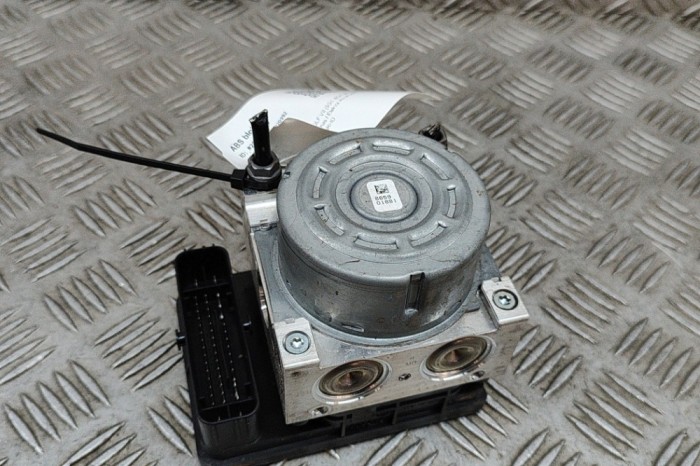 Pompa ABS VW GOLF VII 5G1, BQ1, BE1, BE2 2018 OEM: Hatchback | 25366525