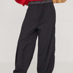Tommy Jeans pantaloni de trening culoarea negru, uni DW0DW17316