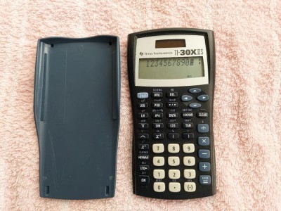CALCULATOR TEXAS TI-30XIIS foto