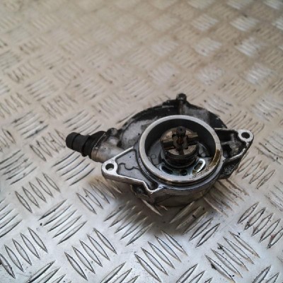 Pompa de vacuum AUDI A6 4F2, C6 2006 OEM: 057145100AE | 2352543 foto