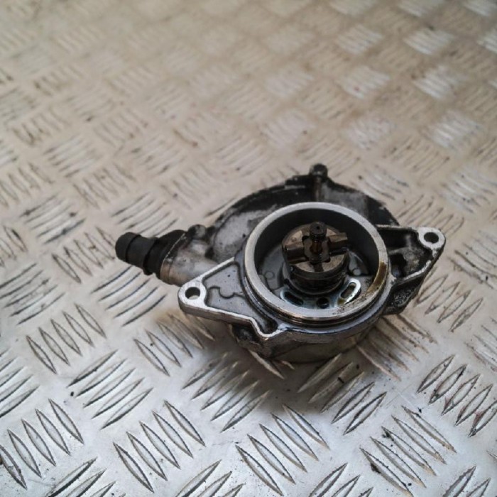 Pompa de vacuum AUDI A6 4F2, C6 2006 OEM: 057145100AE | 2352543