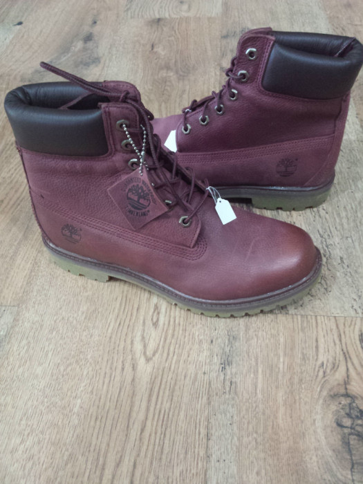 LICHIDARE STOC! Bocanci TIMBERLAND 6inch premium mettalic finish originali 41/42