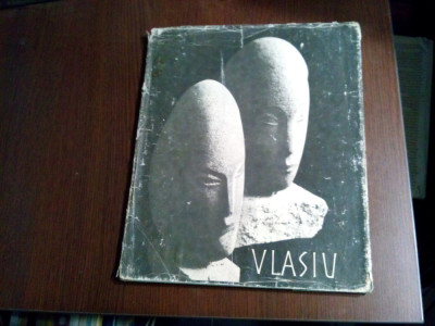 ION VLASIU (dedicatie-autograf)- Album - Ion Frunzeti -1973, 16 p.+ ilustratii foto