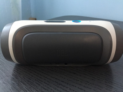 BOXA BLUETOOTH JBL CHARGE DEFECTA.NU CUMPARATI PANA NU CITITI DESCRIEREA ATENT! foto