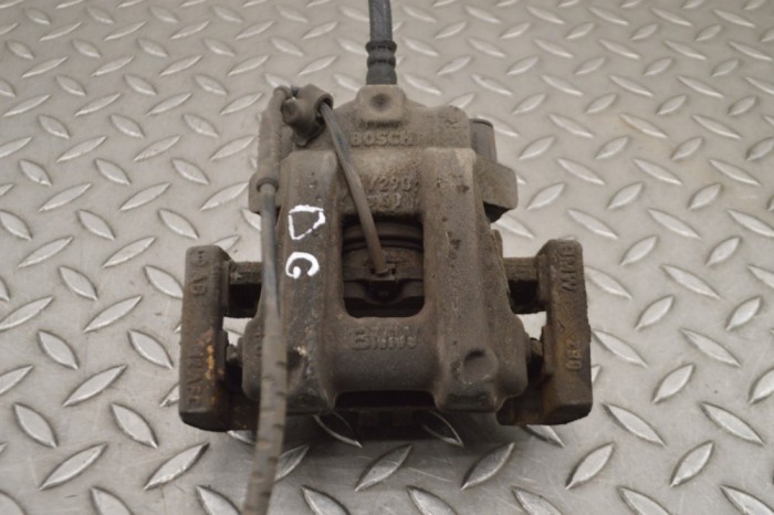 Etrier de fr&acirc;nă dreapta spate BMW 1 F20 2011 OEM: Hatchback | 15399429
