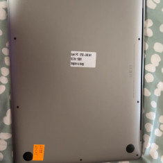 Vând MacBook Air Retina 13 A2179 2020 Grey; display ul este stricat