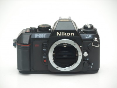 Nikon F-501 foto