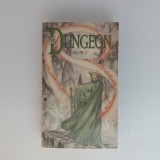 Carte Fantasy The Dungeon - The Dark Abyss de Bruce Coville, Editura Bantam, 1989, Paperback, 312 pagini, Stare Buna, Format 11x17 cm