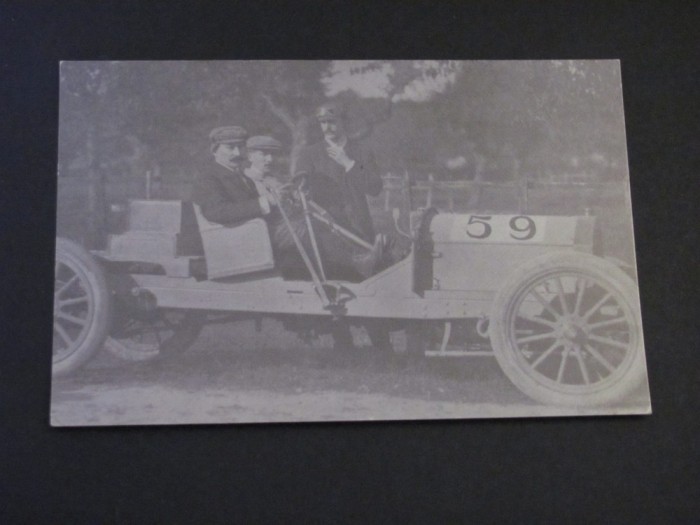 Automobil de Cursă , cu Echipaj - Carte Poștală Franța ,Necirculată