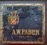 CUTIE DIN TABLA PENTRU CREIOANE - A.W. FABER (ACUM FABER-CASTELL) - 150 DE ANI DE LA INFIINTAREA FIRMEI 1761 - 1911 - DE COLECTIE