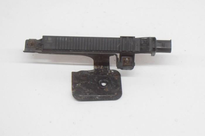 Senzor de presiune anvelopa VW PHAETON 3D_ 2003 OEM: 4D0907277 12314557