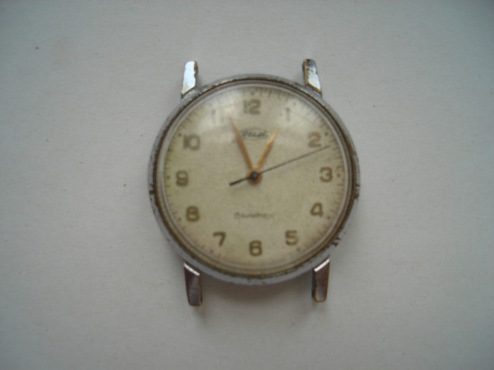 Ceas mecanic sovietic Zim, defect