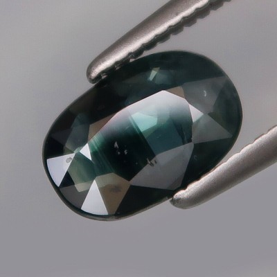 ~SAFIR NATURAL albastru verzui NETRATAT 1,37 ct. Certificat de Autenticitate ! foto