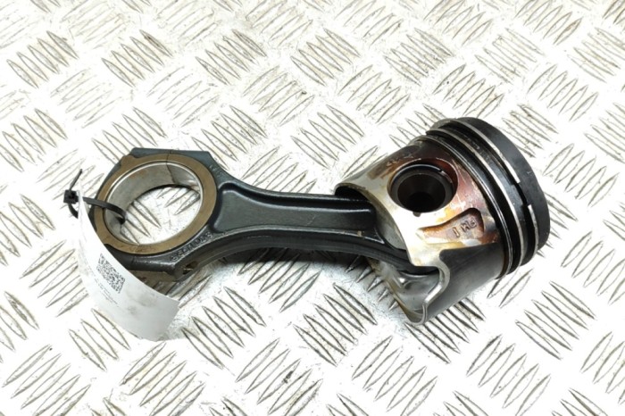 Piston MERCEDES-BENZ C W204 2012 OEM: A6510302017,A6510300020 22534241