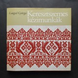 Cusatura cruce, cusaturi cruce. Prezinta 228 modele