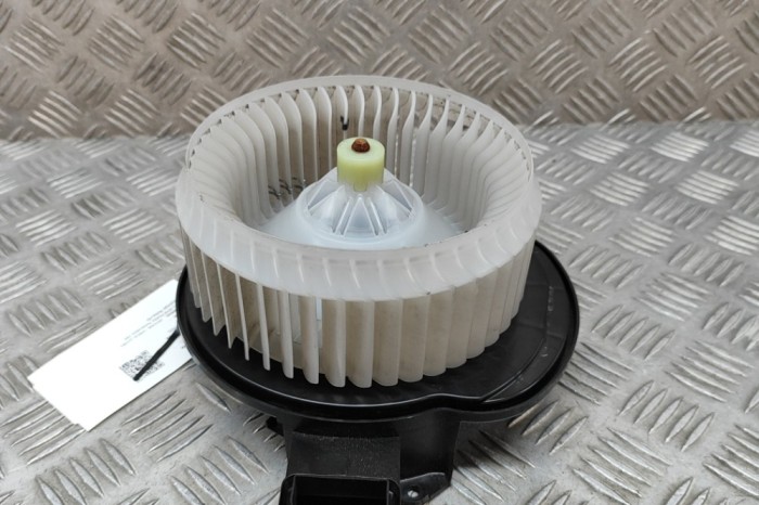 Ventilator aeroterma JAGUAR I-PACE X590 2019 OEM: J9D3-18456-AA,MF116360-5570 22638264