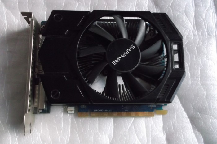 Placa video Sapphire Radeon R7 250X 2GB GDDR5 128-bit bonus cablu Hdmi