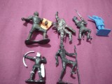 Cumpara ieftin LOT 6 FIGURINE PRET PENTRU TOATE PT COLECTIONARI