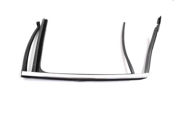 Chedar geam ușă dreapta spate VW T-ROC A11 2021