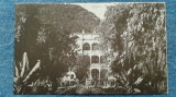502 - Baile Herculane Parcul unui hotel / carte postala necirculata interbelica, Fotografie