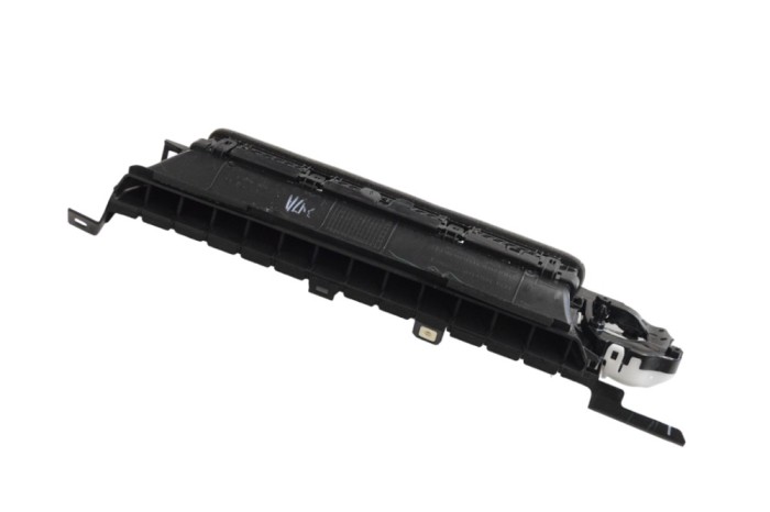 Gura de ventilație planșa de bord TESLA MODEL Y 2023 OEM: 1111599-00-B 22584480