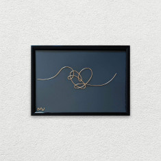 Love, tablou din fir continuu de sarma placata cu aur, 14×19 cm
