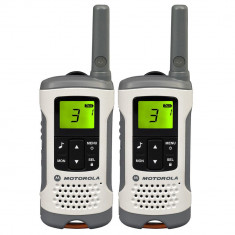 Resigilat : Statie radio PMR portabila Motorola TLKR T50 set cu 2 buc Alb foto