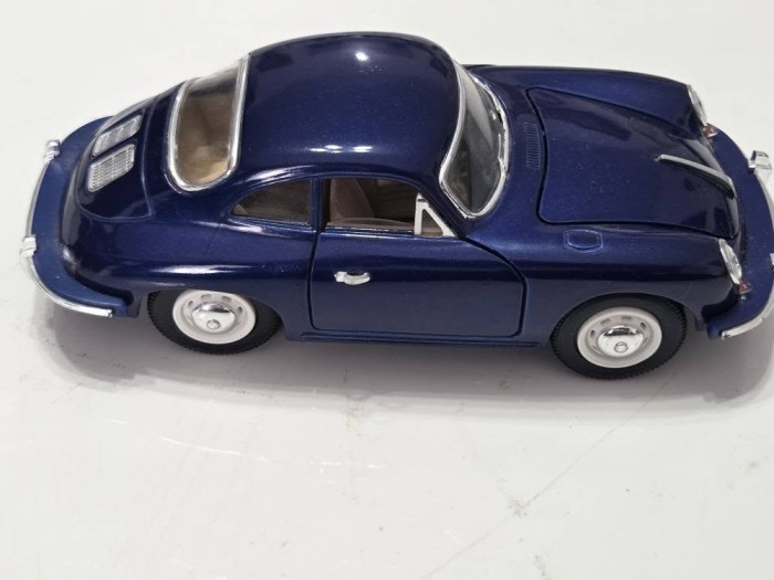 Masinuta vintage Porsche 356 B 1961