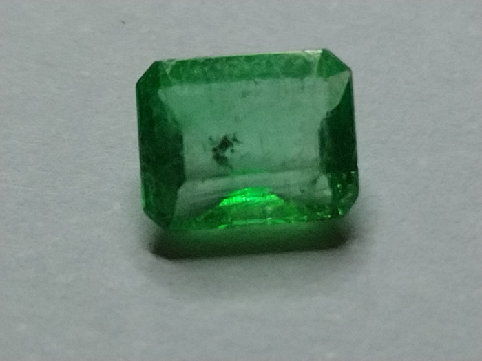 Smarald natural 0.65 ct