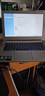 LEPTOP LENOVO M30-70 PROCESOR INTEL i3-4030U/1,90GHz/RAM 4 GB/ HARD 500 GB/WINDOWS 10 INSTALAT RECENT .CITITI DESCRIEREA VA ROG FRUMOS . foto