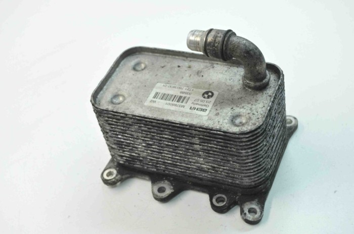 Răcitor de ulei BMW 5 E60 2008 OEM: 7803830