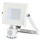 Cumpara ieftin Proiector LED V-tac cu senzor miscare, 30W, 2400lm, lumina neutra, 4000K IP44, alb