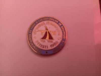 QW9 K 14 - Insigna - tematica constructii - drumuri si poduri - Pitesti 1986 foto
